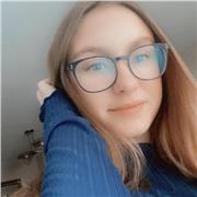 Pues soy una persona muy simpática y me encantaría dar clase a niños de primaria o la eso